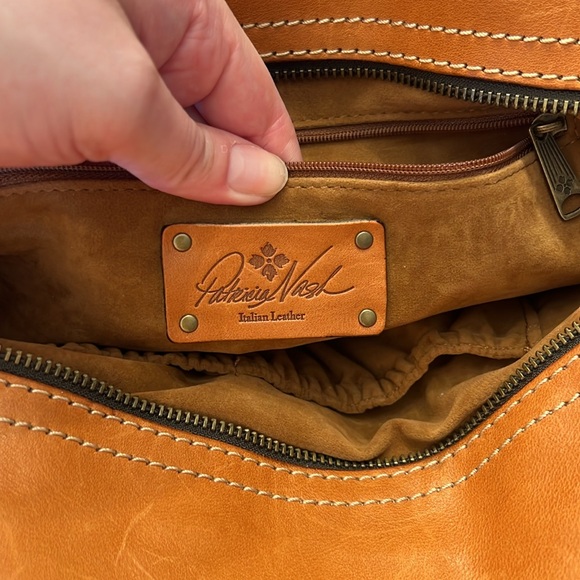 Patricia Nash 🌸 Floral Print Italian Leather Shoulder Bag - Picture 10 of 14